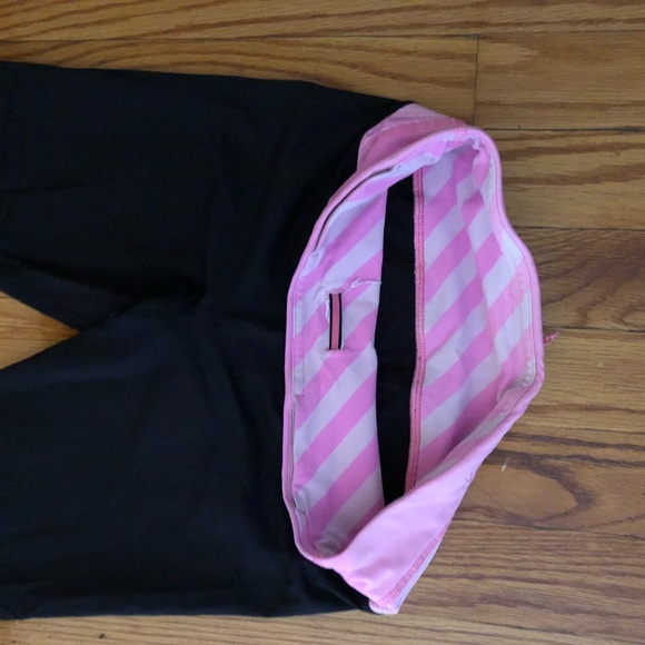Lululemon black leggings with pink detailing - Picture 4 of 4